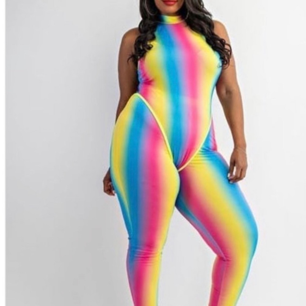 Add just a little more color to your life with this plus size piece